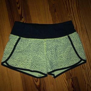 RARE! Lululemon Speed Up *2.5” Shorts!